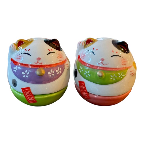 Set of 2 Maneki Neko Ceramic Roly Poly Lucky Cat Wobble Figurine Bell Inside - Picture 1 of 7